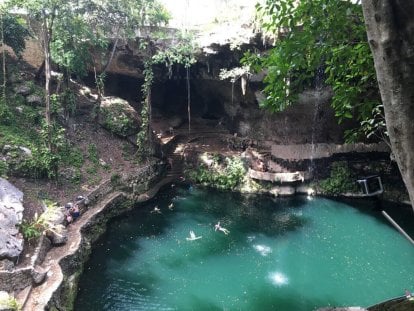 Cenote Yaxbacaltun