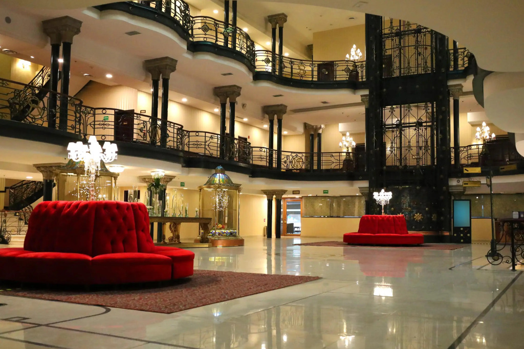 Hotel Grand Marlon