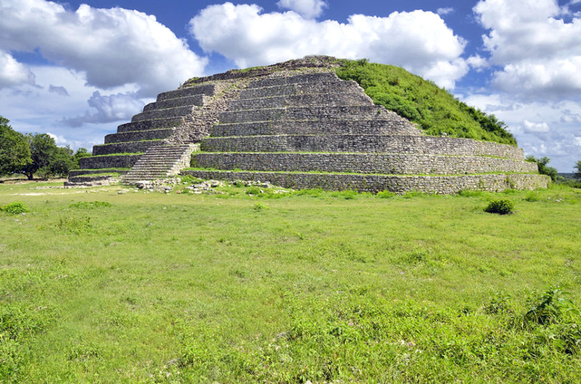 Sitios Arqueológicos En Izamal