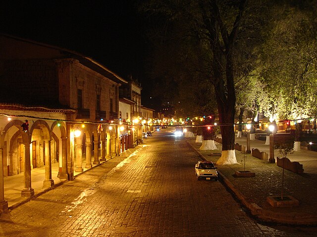 (plaza Chica) Plaza Gertrudis Bocanegra