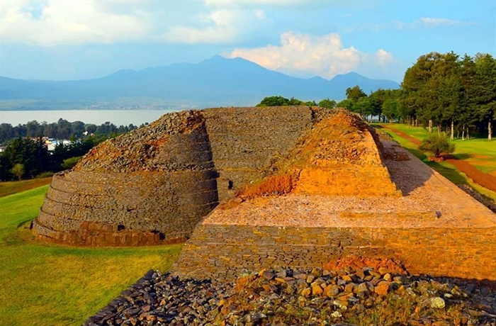 Zona Arqueológica De Tzintzuntzan